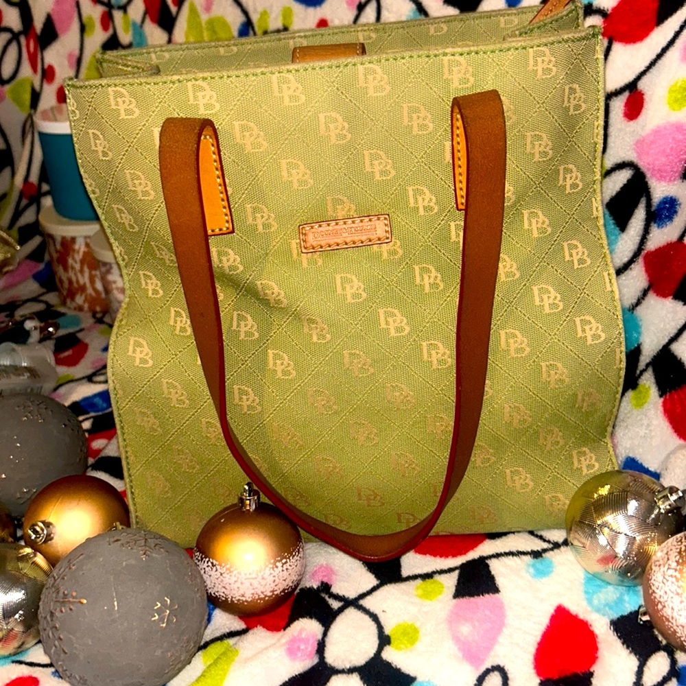Dooney & Bourke